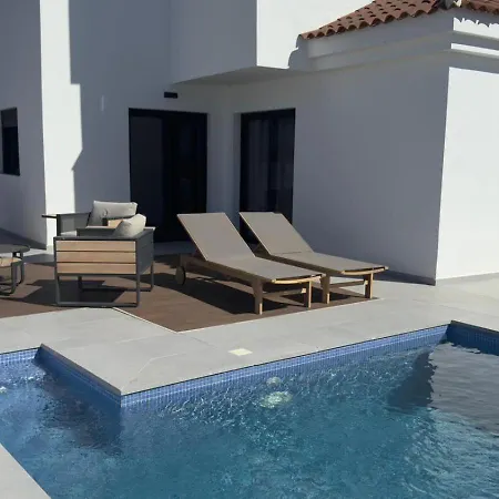 Villa Amarilla Ocean Pearl